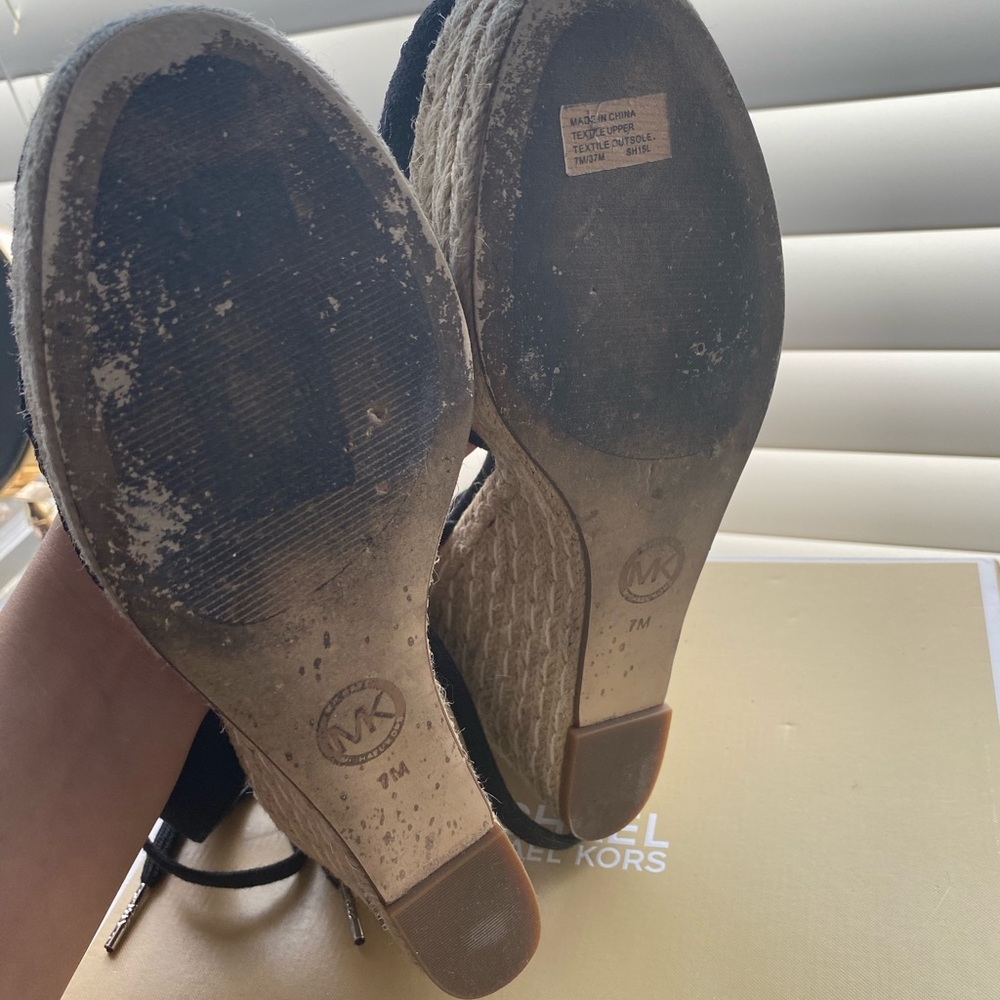 Michael Kors DARCI Wedged Sandal - Picture 4 of 7